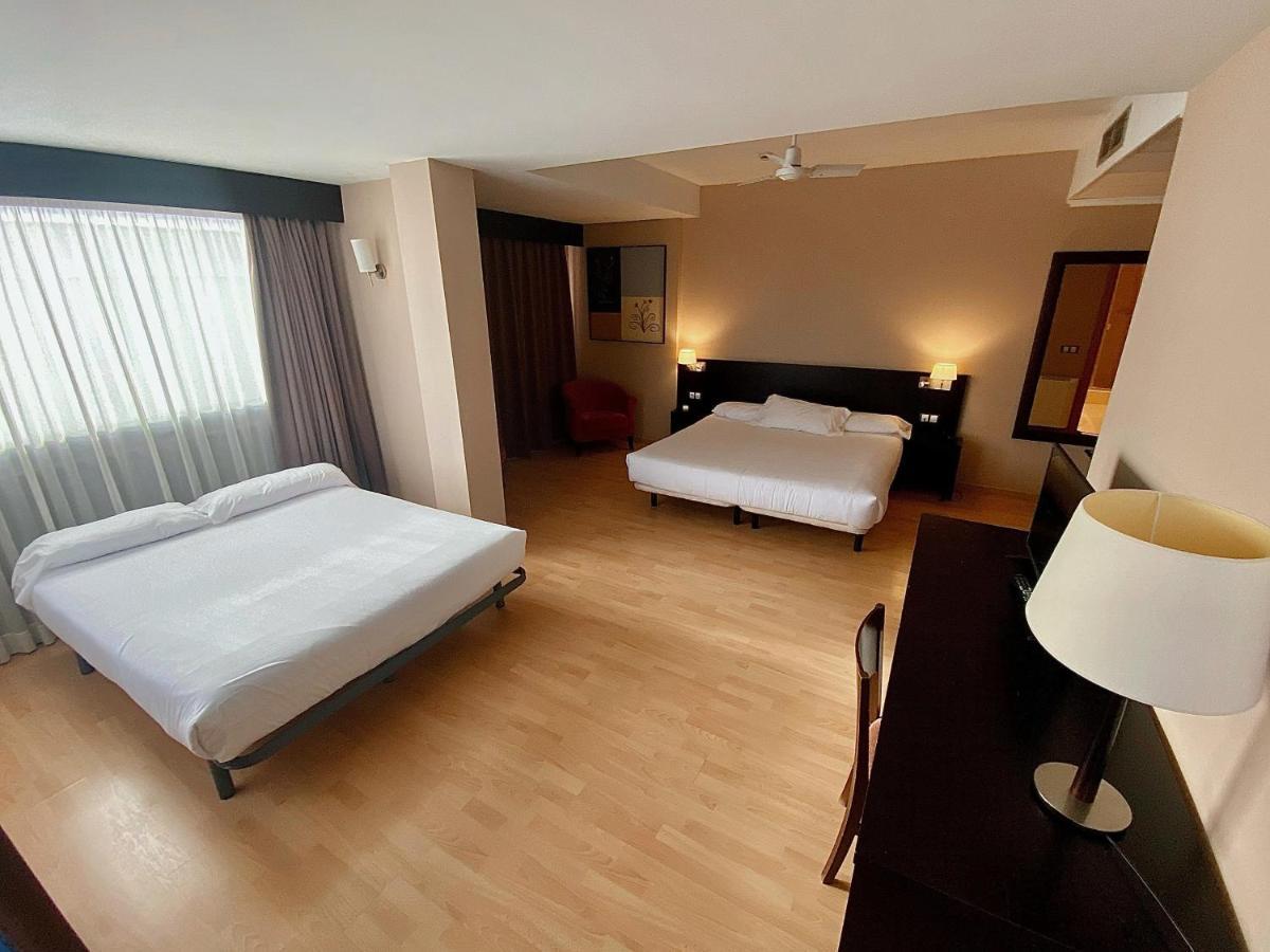 Spa Hotel Ciudad De Teruel Bagian luar foto
