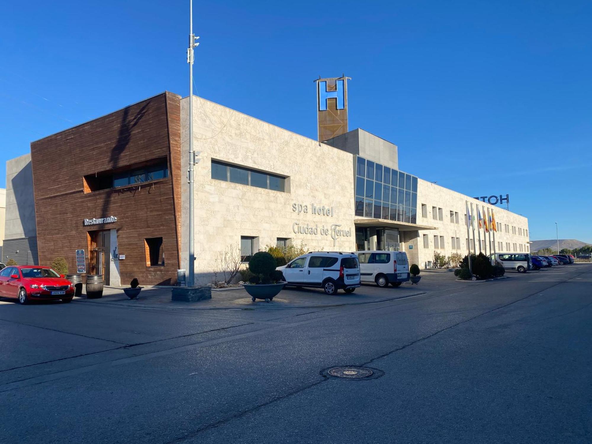 Spa Hotel Ciudad De Teruel Bagian luar foto